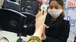 Rabi Pirzada feet photo 15