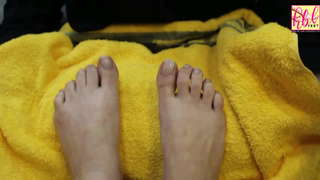 Rabi Pirzada feet photo 3