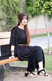 Rabi Pirzada feet photo 10