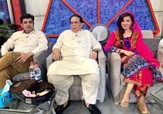 Rabi Pirzada feet photo 19
