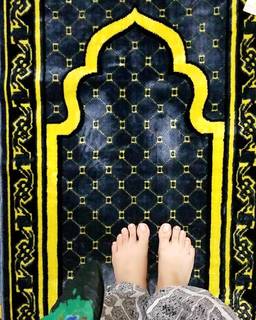 Rabi Pirzada feet photo 17