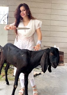 Rabi Pirzada feet photo 13