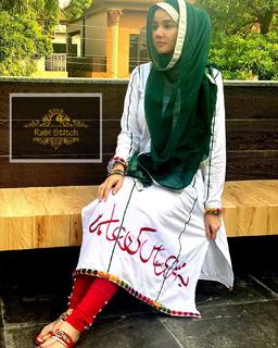 Rabi Pirzada feet photo 4