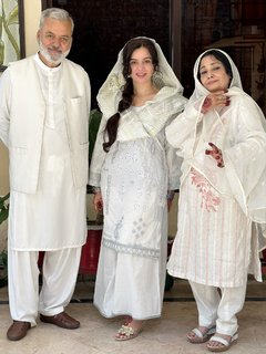 Rabi Pirzada feet photo 17
