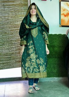 Rabi Pirzada feet photo 9