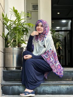 Rabi Pirzada feet photo 2