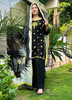Rabi Pirzada feet photo 13