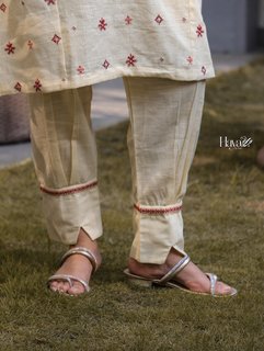 Rabi Pirzada feet photo 10