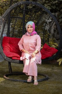 Rabi Pirzada feet photo 9