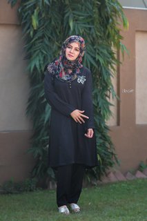 Rabi Pirzada feet photo 4