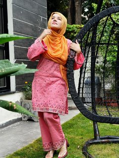 Rabi Pirzada feet photo 10