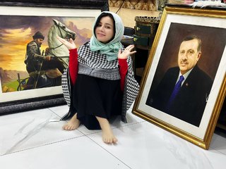 Rabi Pirzada feet photo 7