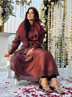 Rabi Pirzada feet photo 6