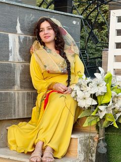 Rabi Pirzada feet photo 2