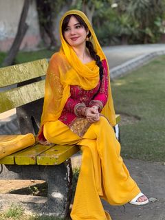 Rabi Pirzada feet photo 20