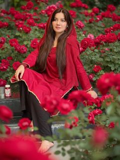 Rabi Pirzada feet photo 17