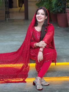 Rabi Pirzada feet photo 13