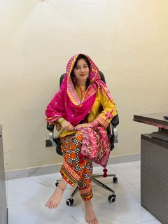 Rabi Pirzada feet photo 7