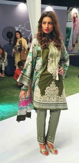 Rabia Butt feet photo 2