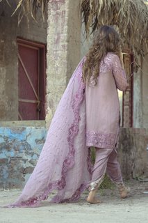 Rabia Butt feet photo 9