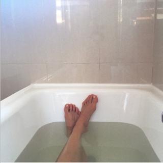 Rachael Finch feet photo 5