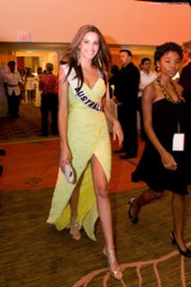 Rachael Finch feet photo 9