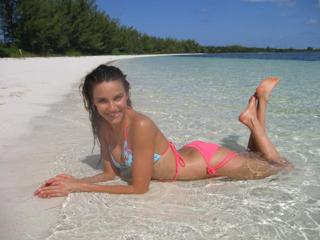 Rachael Finch feet photo 6