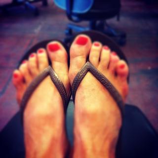 Rachael Harris feet photo thumbnail