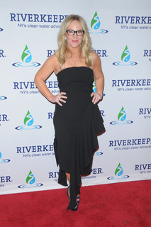 Rachael Harris feet photo thumbnail