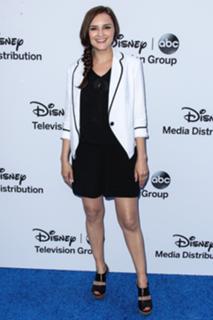 Rachael Leigh Cook feet photo thumbnail