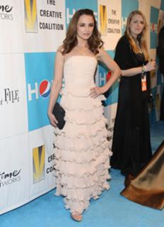Rachael Leigh Cook feet photo thumbnail