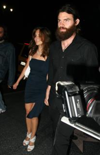 Rachael Leigh Cook feet photo thumbnail