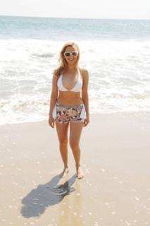 Rachael Leigh Cook feet photo thumbnail