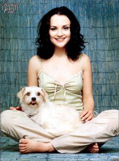 Rachael Leigh Cook feet photo thumbnail