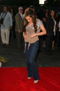 Rachael Leigh Cook feet photo thumbnail