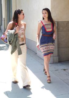 Rachael Leigh Cook feet photo thumbnail