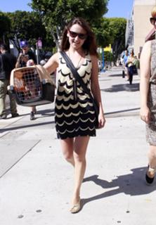 Rachael Leigh Cook feet photo thumbnail