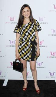 Rachael Leigh Cook feet photo thumbnail
