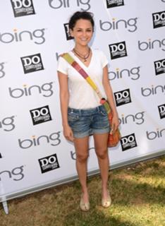 Rachael Leigh Cook feet photo thumbnail