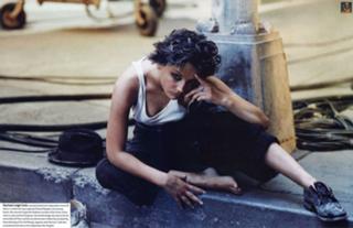 Rachael Leigh Cook feet photo thumbnail