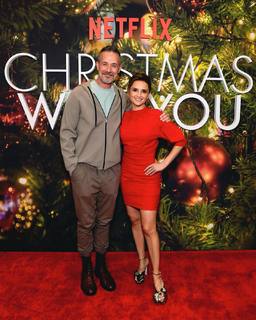 Rachael Leigh Cook feet photo thumbnail