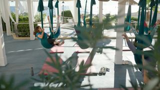 Rachael Leigh Cook feet photo 16