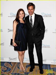 Rachael Leigh Cook feet photo thumbnail