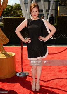 Rachael MacFarlane feet photo 20