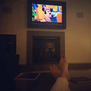 Rachael MacFarlane feet photo 8
