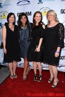 Rachael Ray feet photo thumbnail