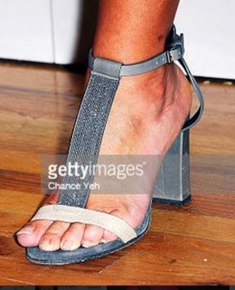 Rachael Ray feet photo thumbnail