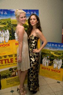Rachael Taylor feet photo thumbnail