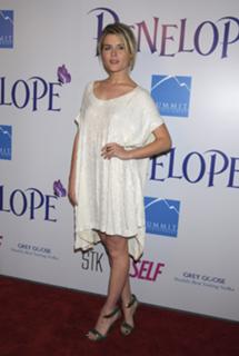 Rachael Taylor feet photo thumbnail