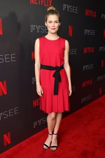 Rachael Taylor feet photo thumbnail